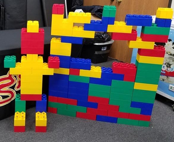 Giant Lego Giant Lego